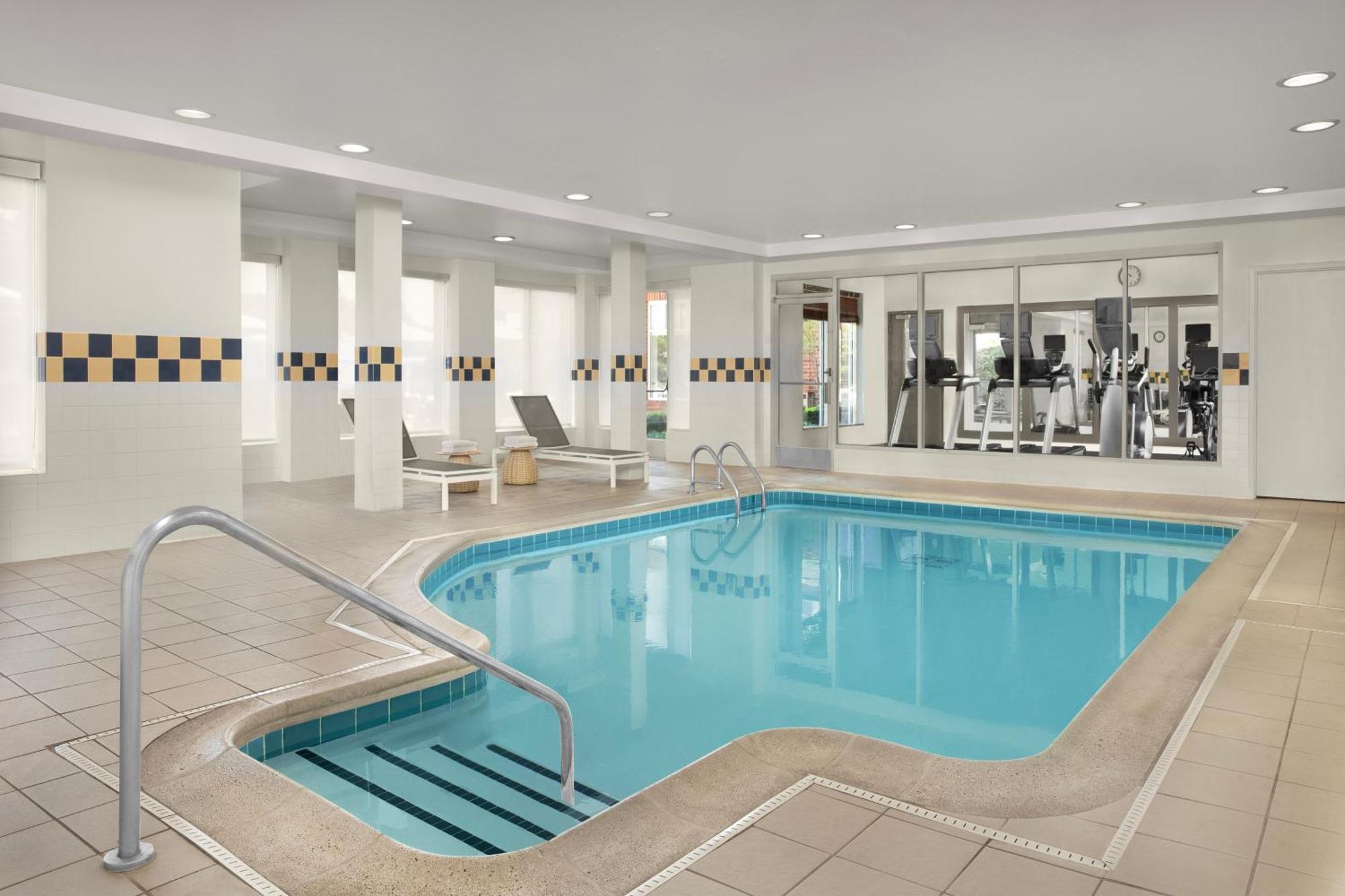 Hilton Garden Hotel 3*